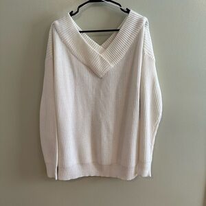 Elegant White V-Neck Sweater